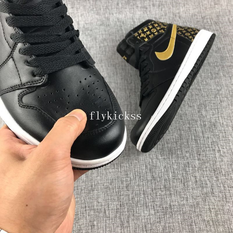 Air Jordan 1 Retro Black LVS